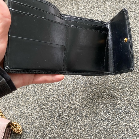 Black Epi Leather compact wallet - Picture 5 of 7